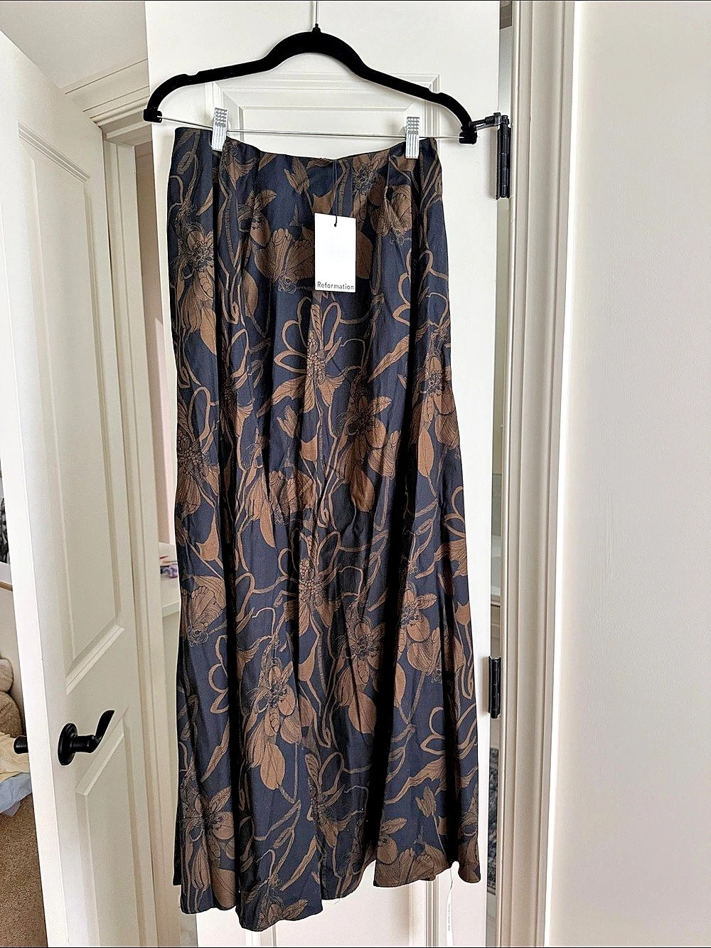 Reformation Lucy Skirt Floral Maxi Skirt in Blue & Brown Size 8 NWT